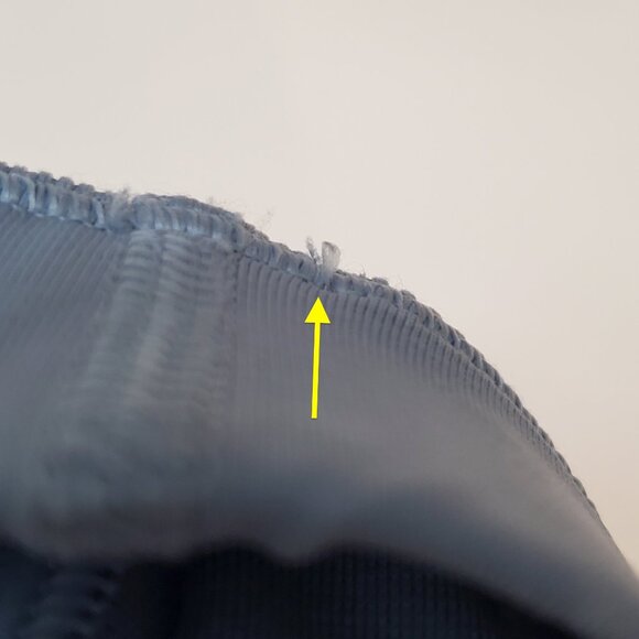 2 Pack Lululemon Energy Bras 1 Black 1 Blue Linen Size 6 Med Sup size B, C cups - Picture 13 of 16